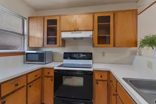 8621 Putnam Dr, Austin, TX 78757 - Photo 13