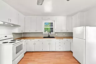 312 S Wilson Ave, Giddings, TX 78942 - Photo 5