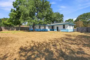 312 S Wilson Ave, Giddings, TX 78942 - Photo 31