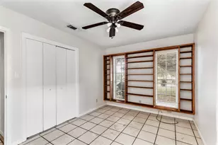 7506 Glenhill Rd, Austin, TX 78752 - Photo 11