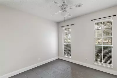 7506 Glenhill Road, Austin, TX 78752 - Photo 13