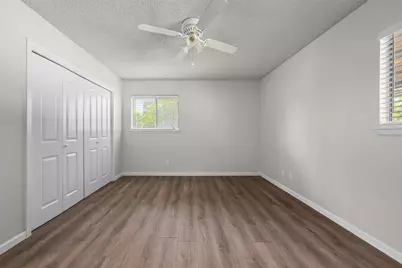 7506 Glenhill Road, Austin, TX 78752 - Photo 15