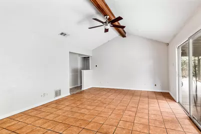 7506 Glenhill Road, Austin, TX 78752 - Photo 9