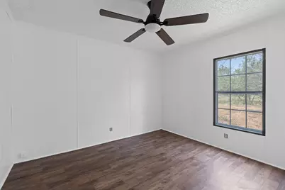 1375 Plant Road, Luling, TX 78648 - Photo 9