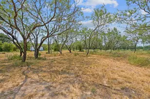 1375 Plant Rd, Luling, TX 78648 - Photo 11