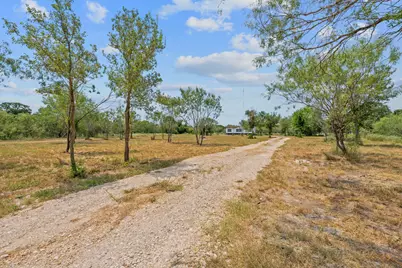 1375 Plant Road, Luling, TX 78648 - Photo 1