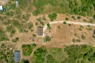 1375 Plant Rd, Luling, TX 78648 - Photo 17