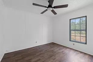 1375 Plant Rd, Luling, TX 78648 - Photo 9