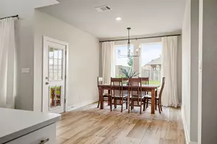 2216 Prairie Oaks Dr, Georgetown, TX 78628 - Photo 9