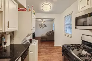 2401 Manor Rd, Austin, TX 78722 - Photo 5