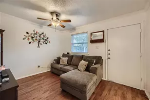 2401 Manor Rd, Austin, TX 78722 - Photo 3