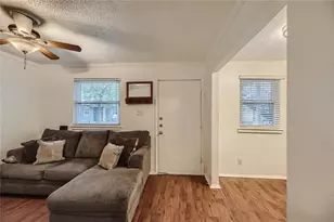 2401 Manor Rd, Austin, TX 78722 - Photo 9