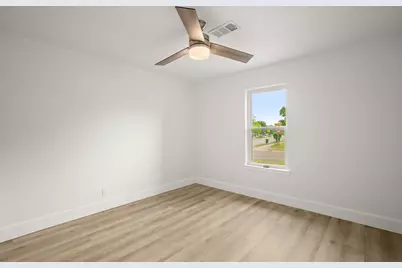9006 Lodge Court, Austin, TX 78758 - Photo 17