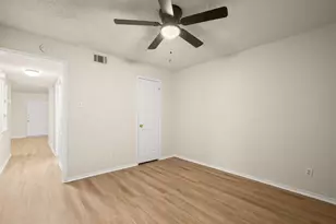 2401 Leon St, Austin, TX 78705 - Photo 11