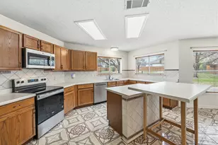 805 Catumet Dr, Pflugerville, TX 78660 - Photo 17