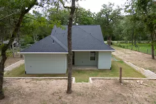240 Shadow Oak Dr, Bastrop, TX 78602 - Photo 33