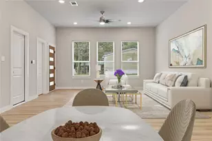 240 Shadow Oak Dr, Bastrop, TX 78602 - Photo 11