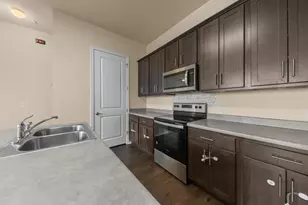 8601 W Gate Blvd, Austin, TX 78745 - Photo 9