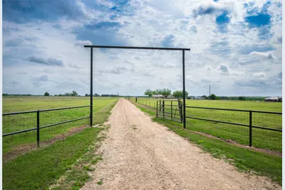851 County Road 455, Coupland, TX 78615 - Photo 5