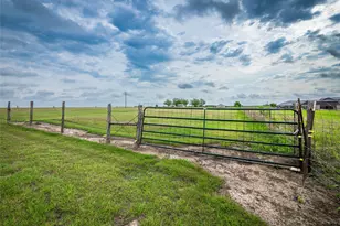 851 Co Rd 455, Coupland, TX 78615 - Photo 27