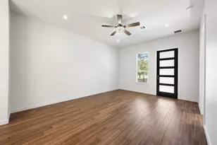 3010 Webberville Rd, Austin, TX 78702 - Photo 9