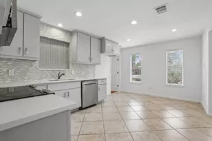 407 Magnolia St, Bastrop, TX 78602 - Photo 7