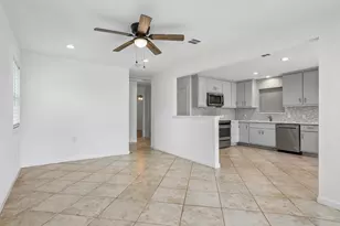 407 Magnolia St, Bastrop, TX 78602 - Photo 9