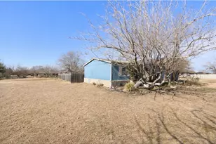 709 N 5th St, Jarrell, TX 76537 - Photo 3