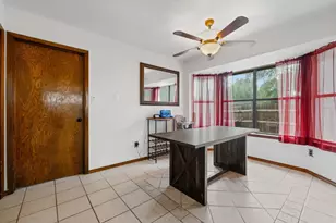 1303 Creekview Dr, Round Rock, TX 78681 - Photo 15