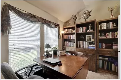 1008 Blackman Court, Hutto, TX 78634 - Photo 9