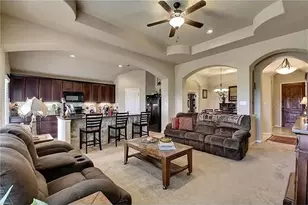 1008 Blackman Ct, Hutto, TX 78634 - Photo 3