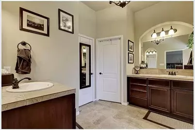 1008 Blackman Court, Hutto, TX 78634 - Photo 11