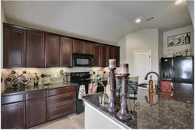 1008 Blackman Court, Hutto, TX 78634 - Photo 7