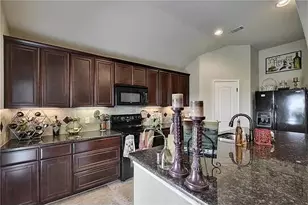 1008 Blackman Ct, Hutto, TX 78634 - Photo 7
