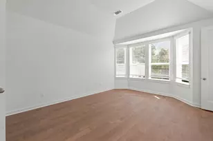 125 Three Oaks Ln, Georgetown, TX 78628 - Photo 7