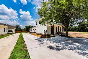 525 S Main St, Kyle, TX 78640 - Photo 25