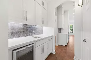 1213 Grosvener Ct, Austin, TX 78746 - Photo 9