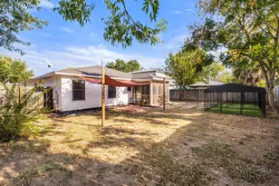 222 Bryant Dr, Bastrop, TX 78602 - Photo 35