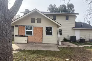 8702 S Bridgeport Dr, Austin, TX 78758 - Photo 5