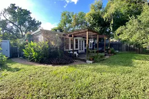 1707 Newfield Ln, Austin, TX 78703 - Photo 29