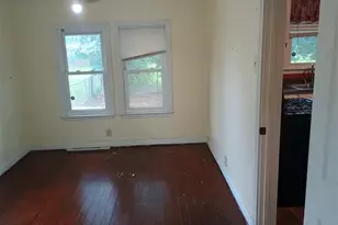 736 W Bell Ave, Rockdale, TX 76567 - Photo 7