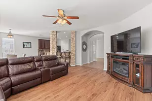 400 Red Hawk Dr, Leander, TX 78641 - Photo 9