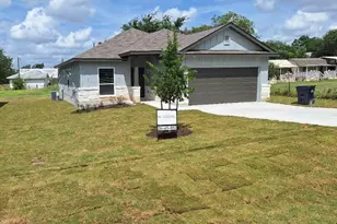 504 S Story Streets, Florence, TX 76527 - Photo 7