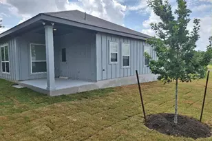 504 S Story Streets, Florence, TX 76527 - Photo 5