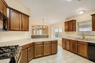 3410 Yogi Berra Way, Round Rock, TX 78665 - Photo 3
