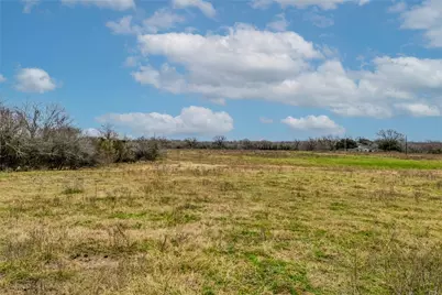 103 Robin Lane, Luling, TX 78648 - Photo 35