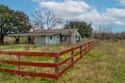 103 Robin Lane, Luling, TX 78648 - Photo 7