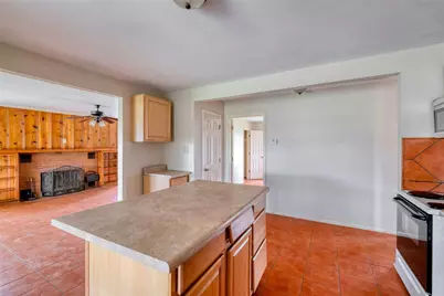 103 Robin Lane, Luling, TX 78648 - Photo 17