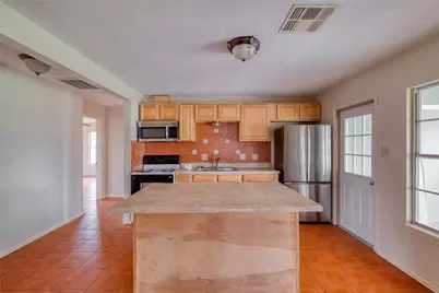 103 Robin Lane, Luling, TX 78648 - Photo 15