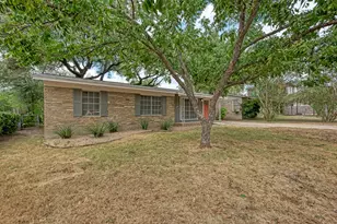 7804 Rutgers Ave, Austin, TX 78757 - Photo 3